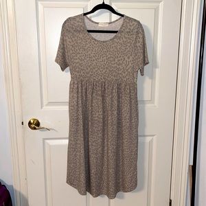 Tan and brown boutique animal print midi dress size L